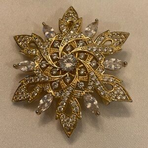 Beautiful Rhinestone Gold Tone Wedding Brooch